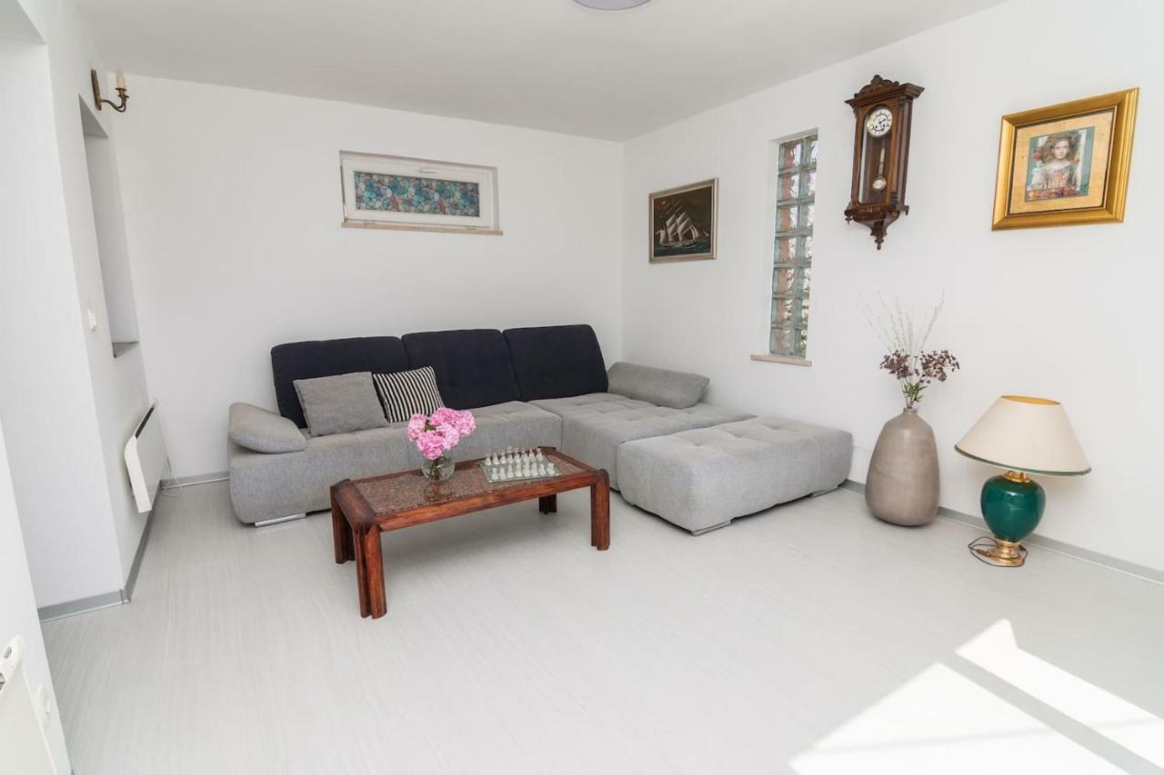 Apartment Sun View Mali Lošinj Dış mekan fotoğraf